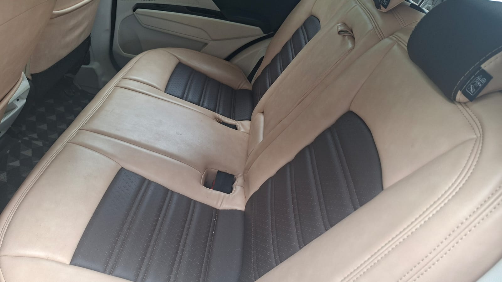 Mahindra XUV3XO - Image 2
